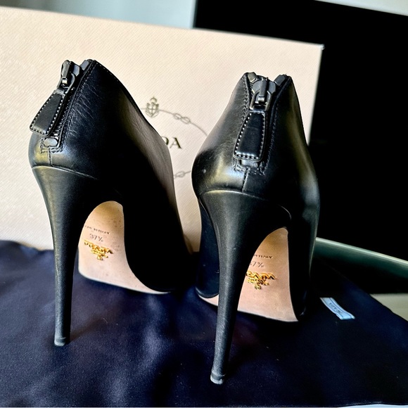 Prada peep toes bootie , leather. Black color. - Picture 4 of 8